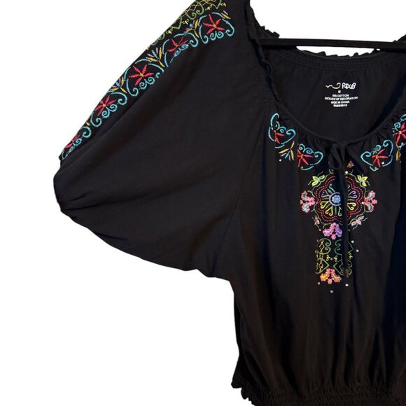 ❤️SPRING/SUMMER  BLACK TOP w/BEAUTIFUL EMBROIDERY DETAIL  MEDUM  #G - Picture 3 of 7